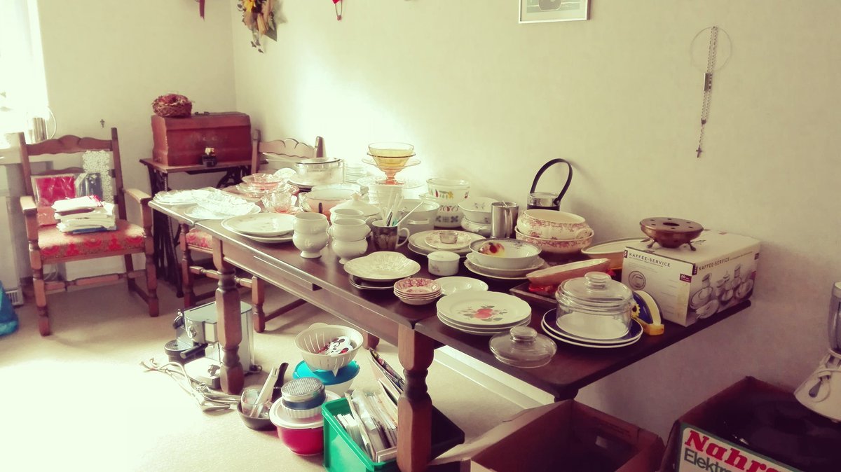 Puh, schon einiges verkauft. Aber morgen geht's weiter :)

ebay-kleinanzeigen.de/s-anzeige/haus…