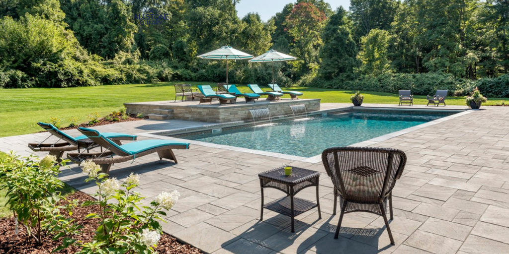 Now that's a backyard where I'd spend all my days.. rain or shine. How about you?
Repost: Rinox Incorporated 

#Allstone