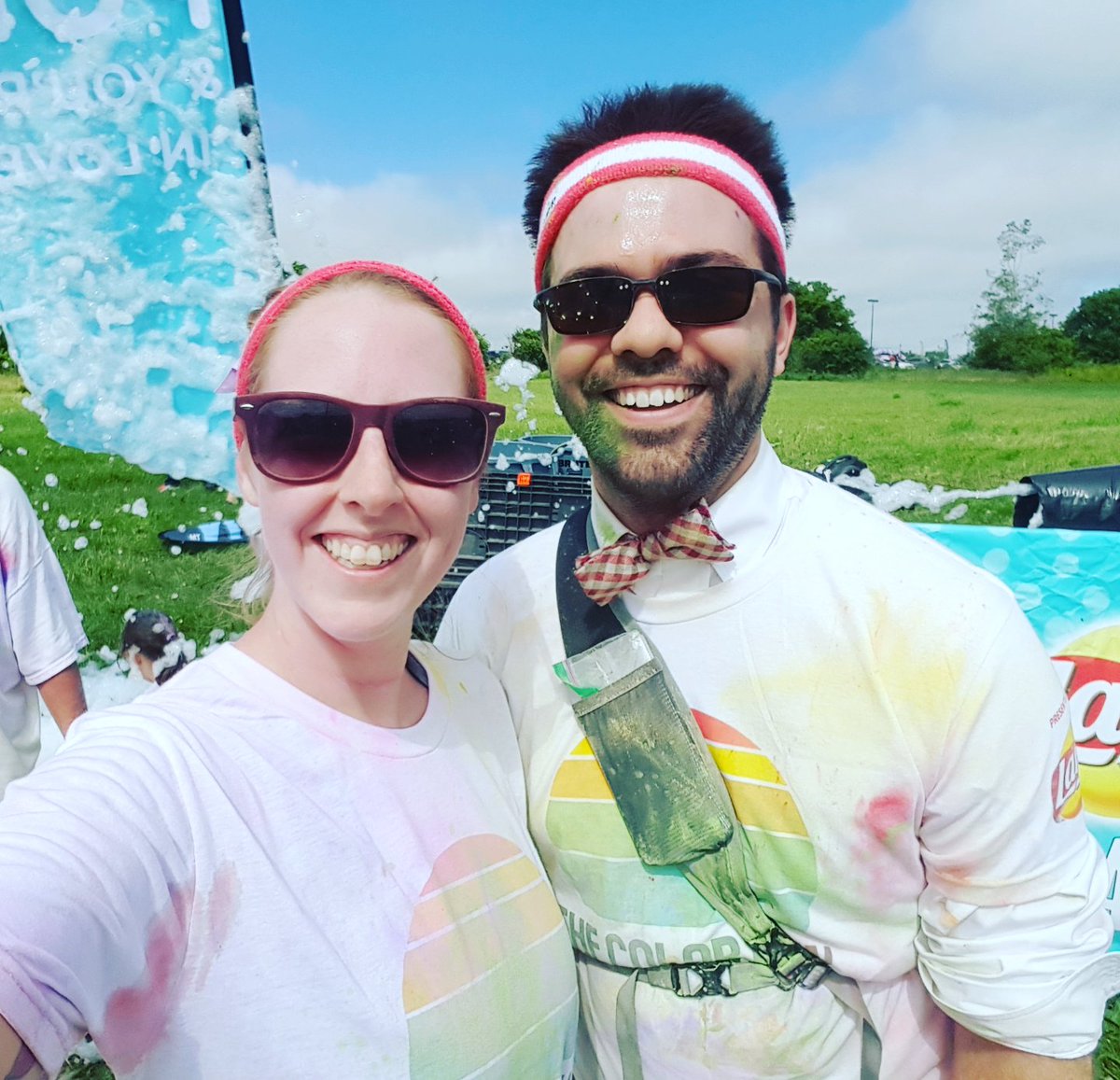 IamMrsErris's tweet photo. #colorrun2017 @DavidAlloggia #werehealthy #notreally #bowties @ColorRun2k17 https://t.co/UG4I6as0tU