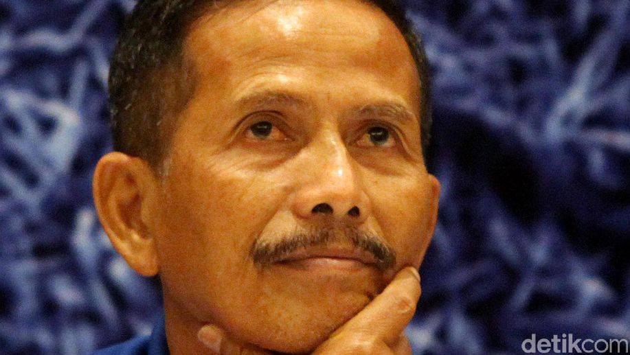 Untuk Kali Kedua, Djanur Nyatakan Mundur dari Kursi Pelatih Persib detik.id/6dkxdU