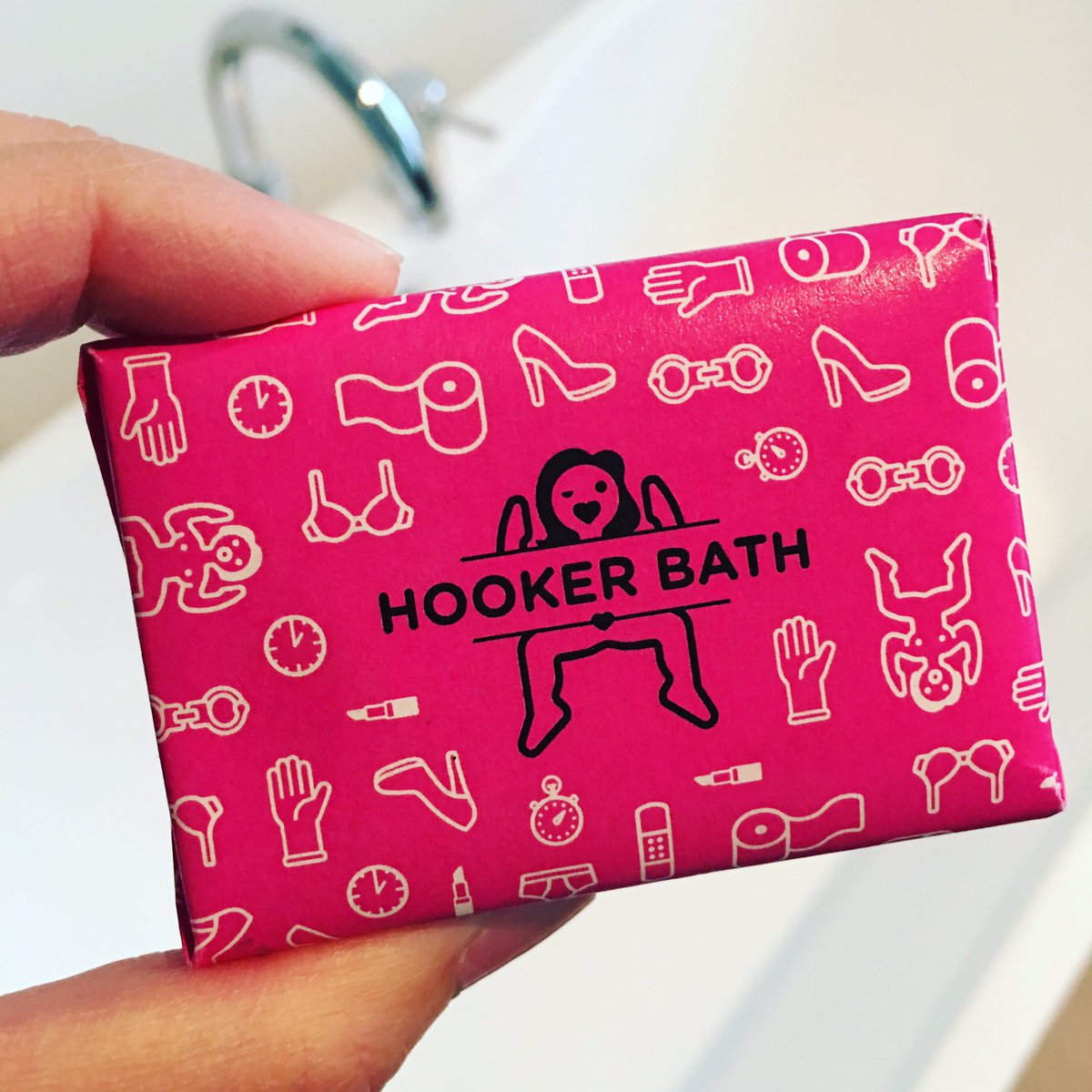 Hooker_Bath's tweet photo. 💦 Oh yeah. This is happening. 💦 #cheerstotheweekend #soakcity #hookerbath #rinsebenaughtyrepeat https://t.co/sXxYa3gD86