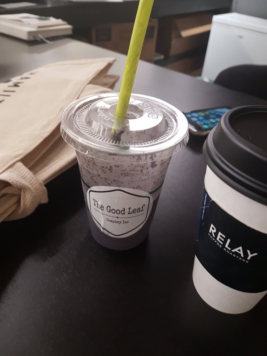 mcumortgage's tweet photo. Good combo smoothie @thegoodleafcompany @HamOntMarket & coffee @RelayCoffee @SueBennison2 @MeridianCU #weeklyritual #tryhamilton https://t.co/ne2tFb3QAc