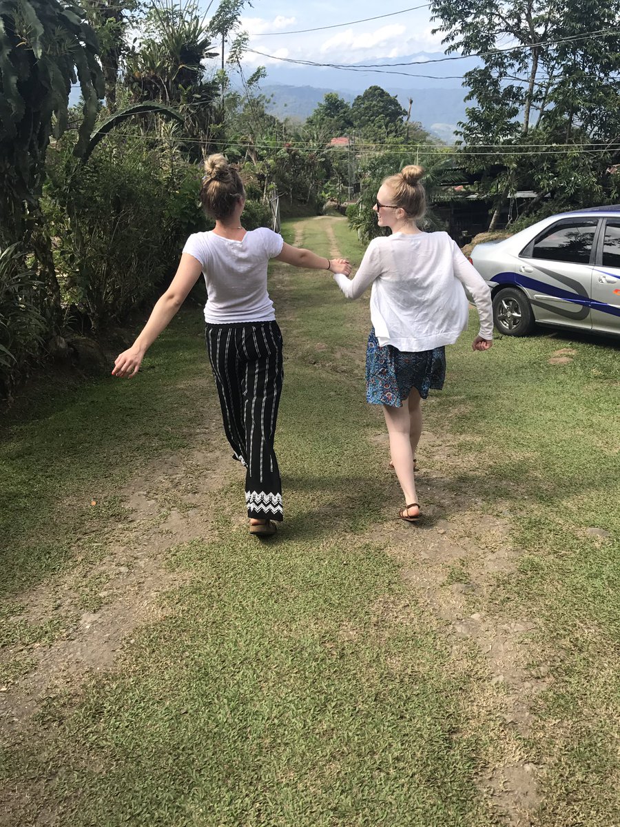 arinn_cox's tweet photo. HAPPY BIRTHDAY to my costa rican sista!!! have a good day &amp; love you always!!! @jrosejanssen https://t.co/FCTqsdlzvV