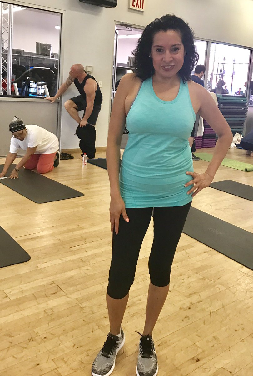 MaryLaTorre_PR's tweet photo. Time to get undressed, just saying 😝

#saturdaymorning #saturday #saturdayfun #gym #workout #gymclass #getundressed 😜 https://t.co/W1EApNxXsO