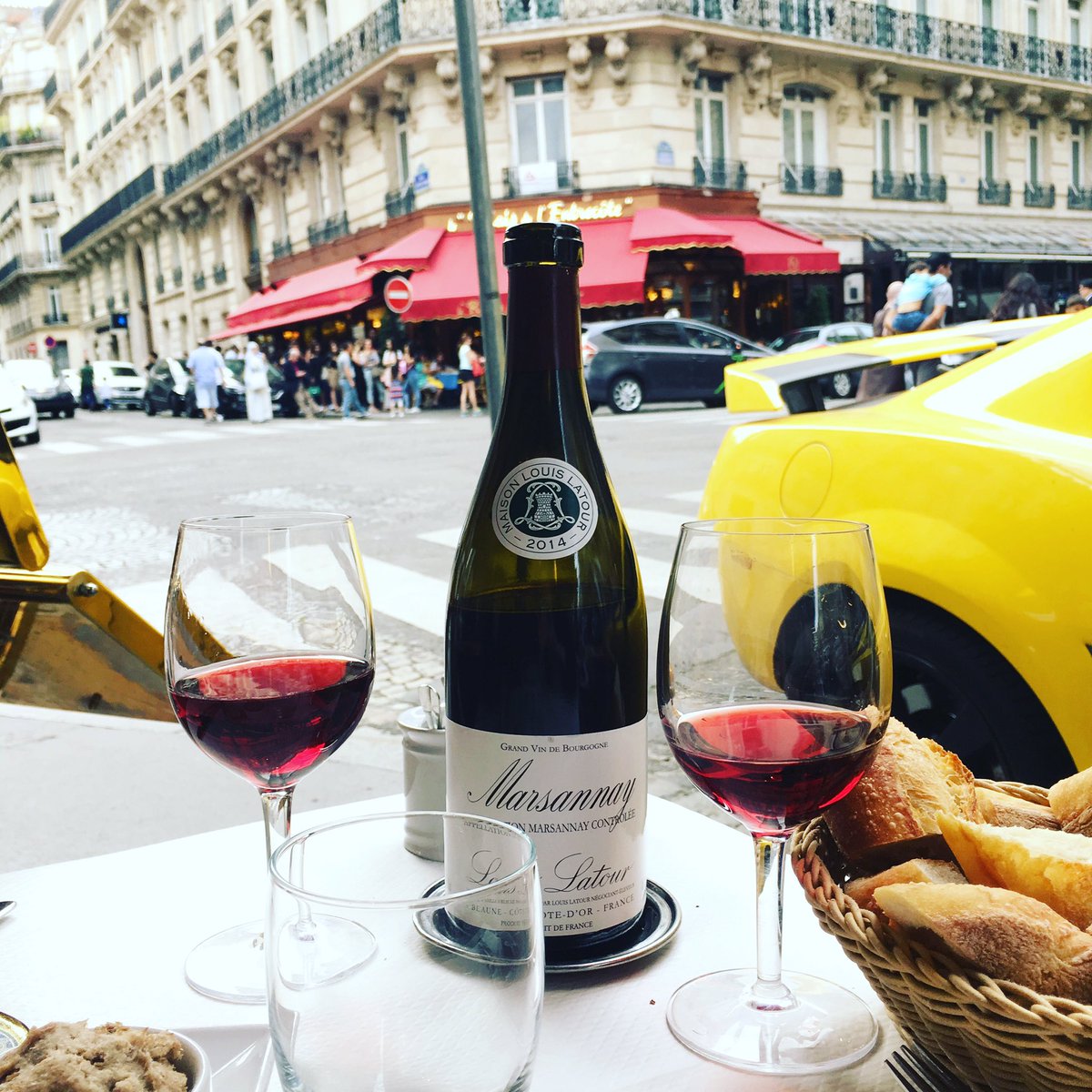 cmonvin's tweet photo. ✨Greeting from #chezandre #paris with #marsannay #louislatour #wine #bourgogne #grandcru #ブルゴーニュ #勃艮第 #부르고뉴 #vino #vinho https://t.co/jb4WFdNd0Y