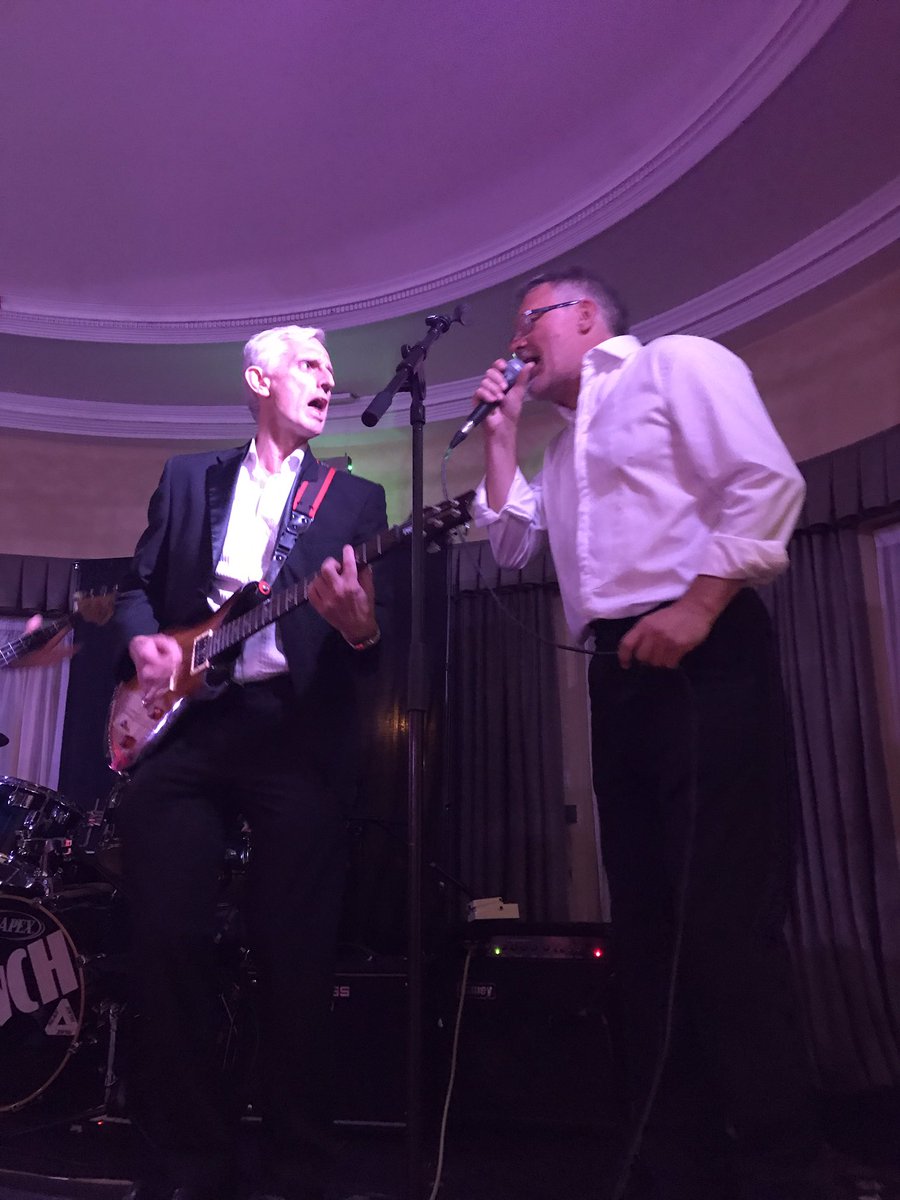 mossposs's tweet image. Every grad ball needs the head and deputy head of school in the band! Great night, congratulations to the #classof2017 @NottinghamVets