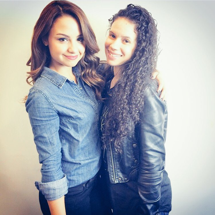 PriscilRodrig's tweet photo. Happy, happy birthday to my favorite Disney Princess and friend, @aimeecarrero!! Love you 😘🎉💜🎈#ElenaOfAvalor #YoungAndSofia https://t.co/P0faPdrNCj