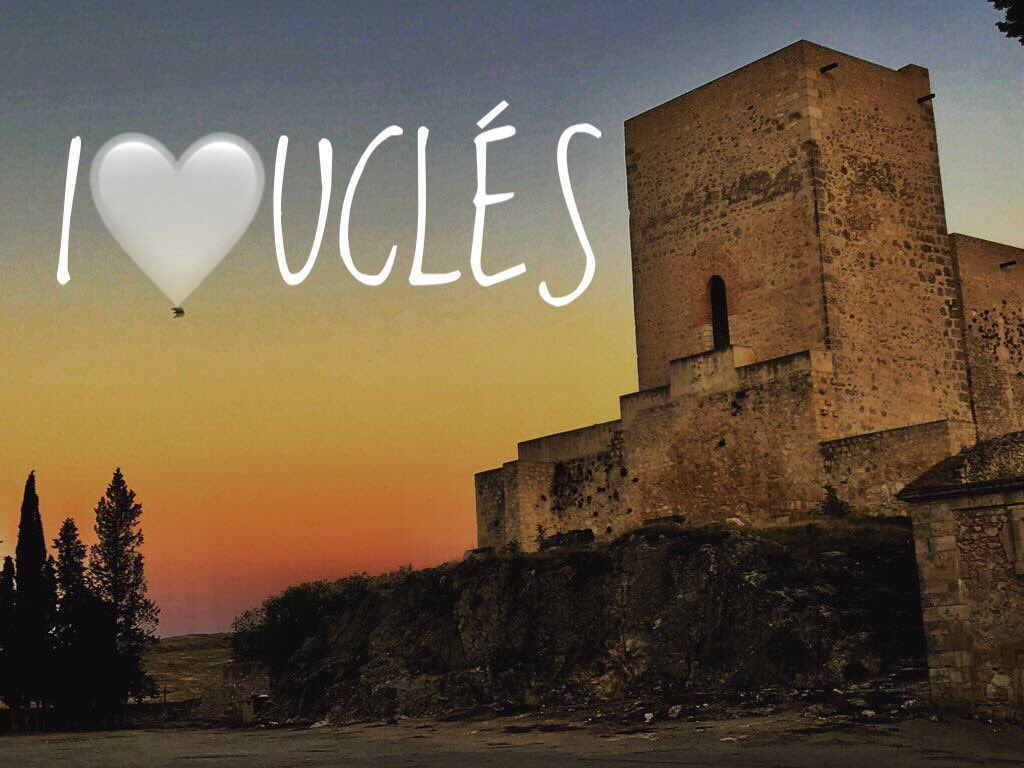 uclesfnx's tweet photo. Fin de una quincena que quedará grabada para todos los que hemos tenido el gran privilegio de vivir #ELVERANODENUESTRASVIDAS #yosoydeUclés https://t.co/XBlmRvgeFw
