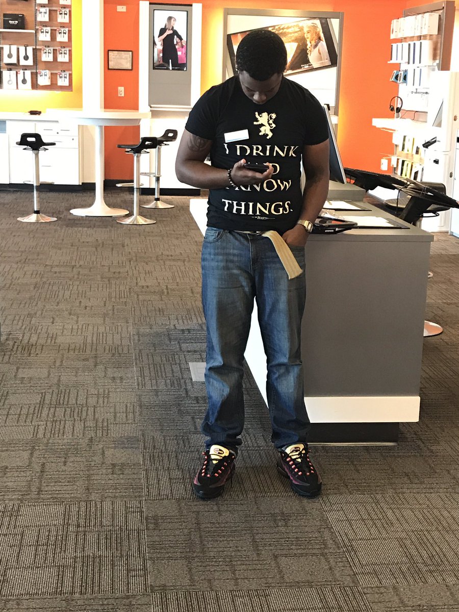 THRONES DAY!!! #thronesday #OHPA #KILLOUGHBY @juswen06 <a href="/BIGBizDecker/">Eric Decker</a>
