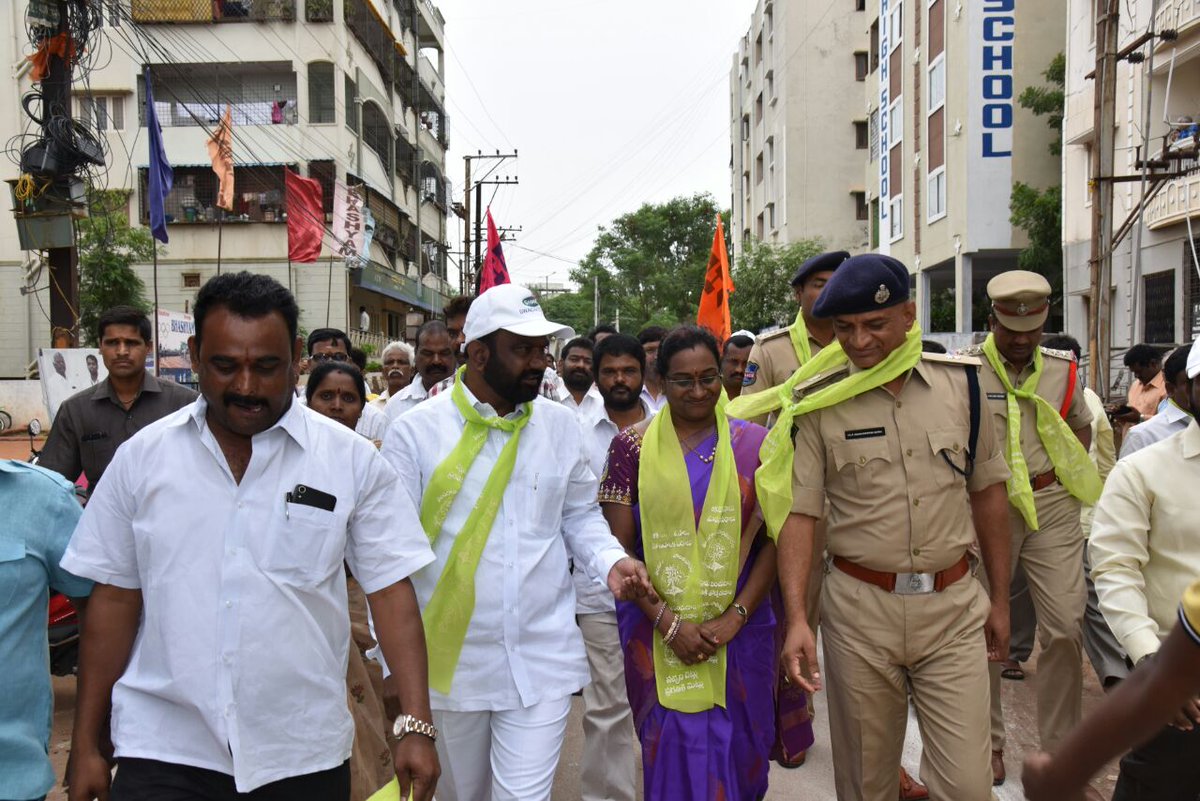 Malkajgiri gawthamnagar carporetar shiresha jitendarreddy Garu .malkajgiri sir.DCP .ACP CI .GARU Harithaharam .nirvahinchinaru.