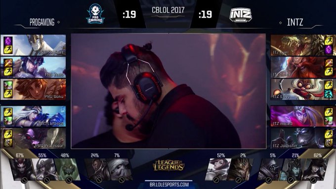 DEzFja5XsAAHTjD.jpg:small