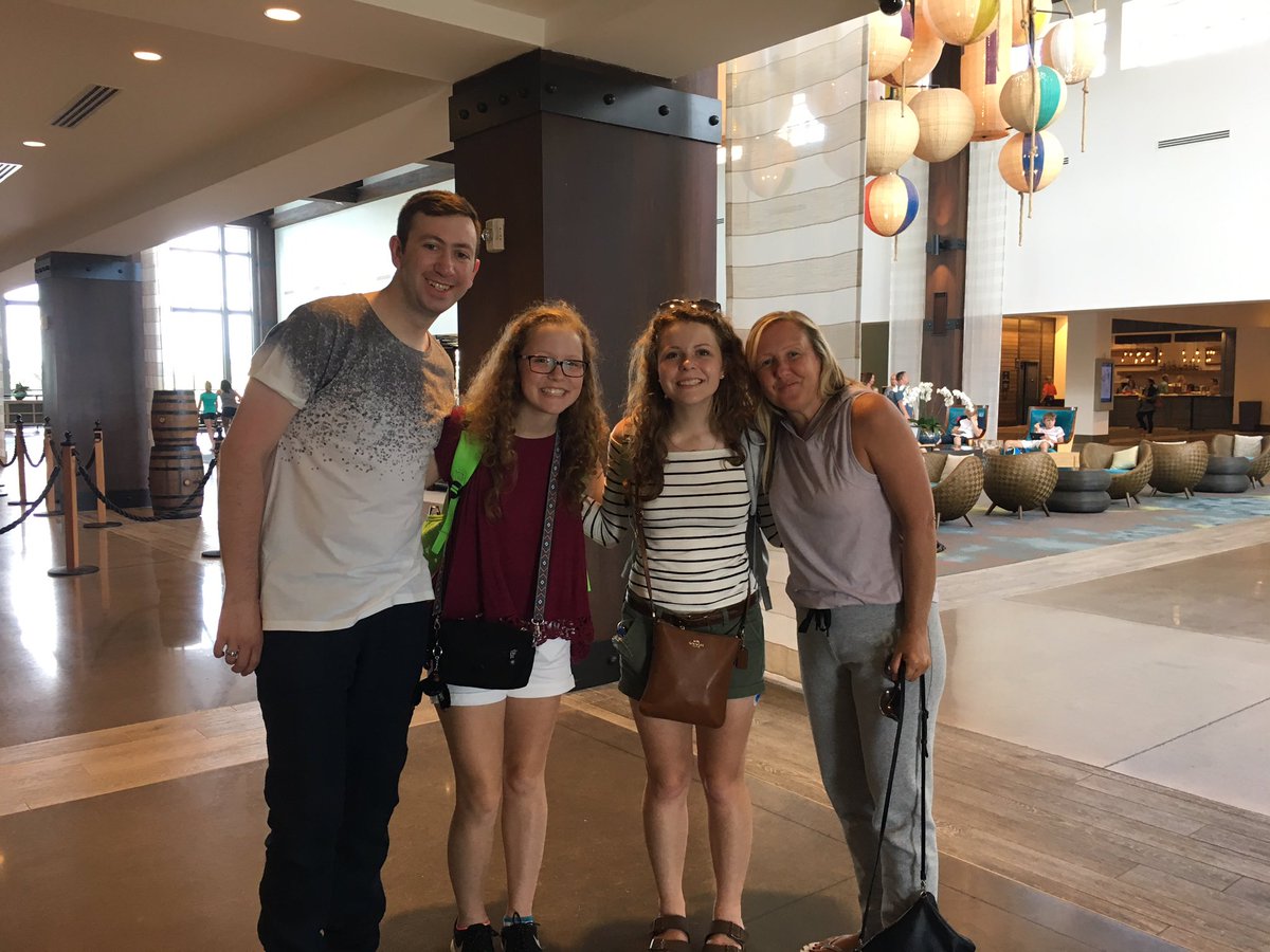 NatSweetSisters's tweet photo. Saying good-bye is really until we meet again!!! #iCANSummit2017 #icansummit2018 @SimonRStones @iCANResearch @jenpreston https://t.co/KFlr8B8OYO