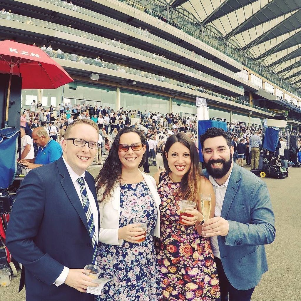 swiftynz's tweet photo. Lovely day out at #Ascot https://t.co/7IDVFztCRq https://t.co/bsTs1wG05A