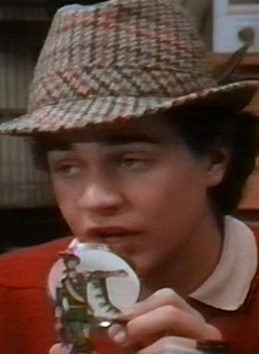 Always wear your feathered hat for painting miniatures!

#MazeMonsters https://t.co/761PMVbt06