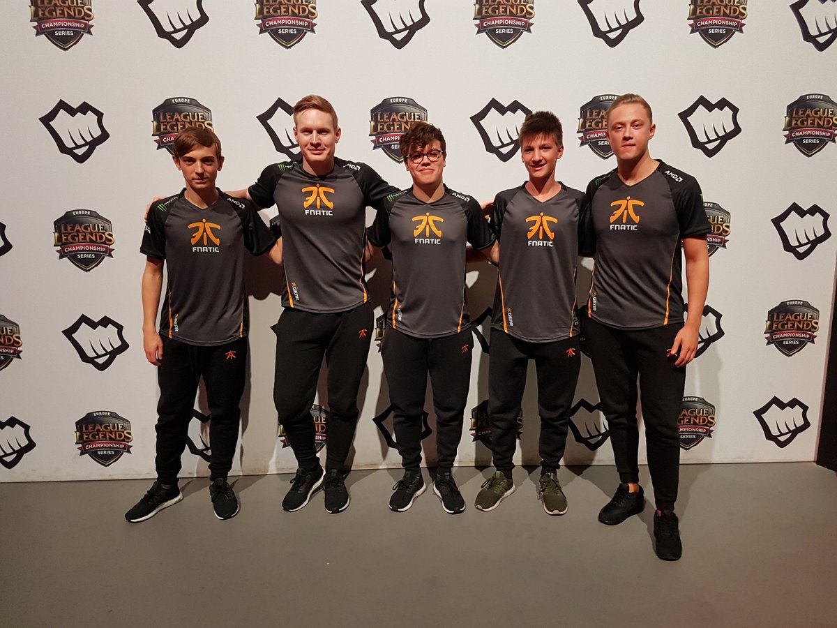 HalfWing__'s tweet image. GG Fnc! I hoped that i could see you again Rekkles. @RekklesLoL @BroxahLoL @FncCapsLoL @Jesizlol