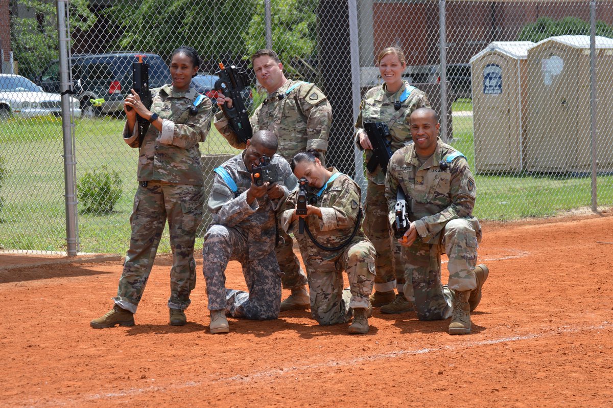 900thCBN's tweet photo. Close PD2, upload that last file to PCF and get outside big Sarge!!  After killing contract actions all week Soldiers trained on WT&amp;BD. https://t.co/5kpyD4lDZY