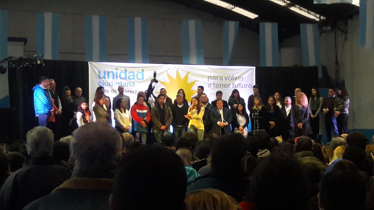 alasfuentes870's tweet photo. @UniCiudadanaAR #3dFebrero Vanesa, las #mujeres estamos perdiendo la independiencia económica con este gobierno https://t.co/X6XiIiu9Kf