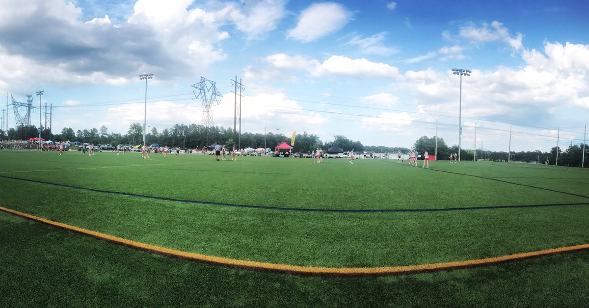 AverettWLax's tweet photo. @IWLCA Captial Cup checking out the talent #futurecougars #brandnewprogram #averett #propstotheseplayers #nevertoohumidforthecougars #VAlax https://t.co/q1YlExJQbe