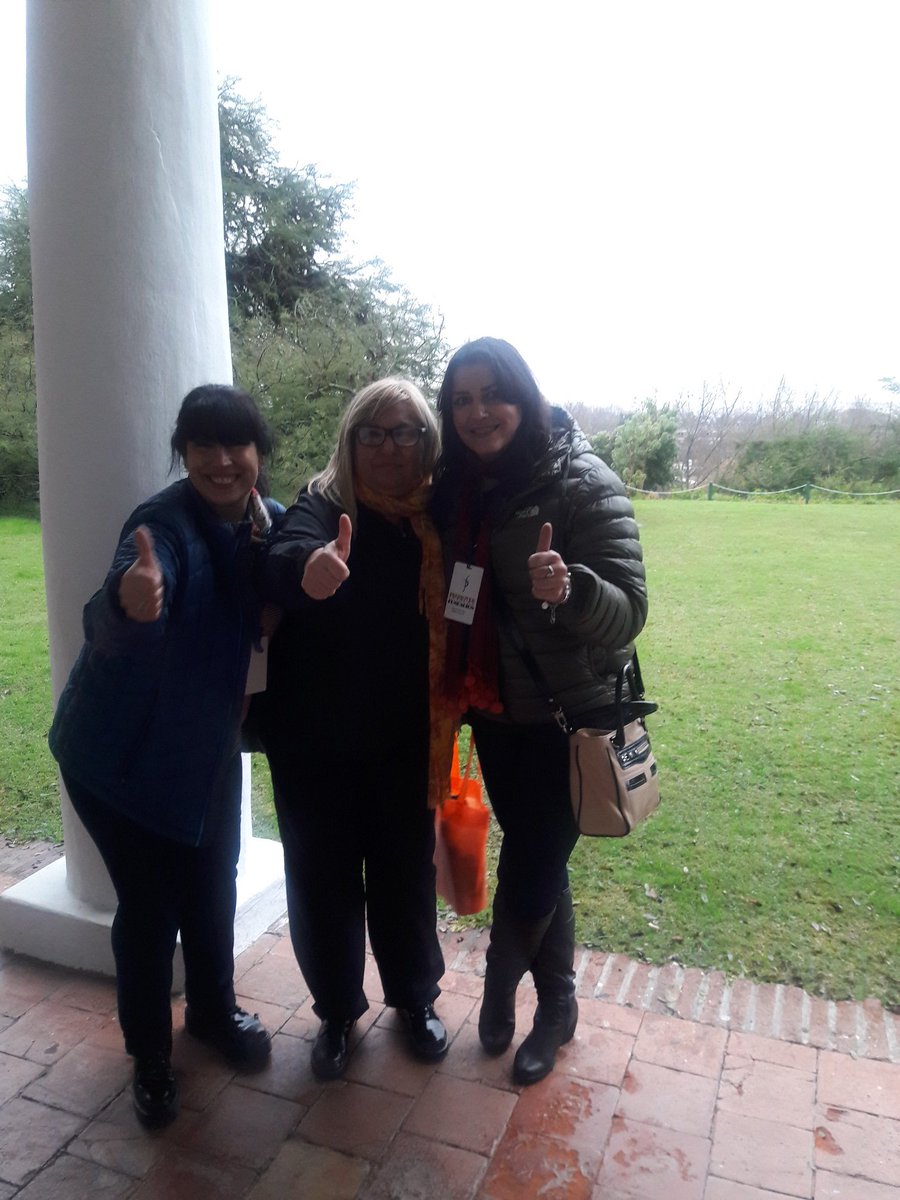 NoraGolias's tweet photo. Con parte de mi querido #TwTeam. Ídolas @silvinamanzi @patgenial !! 💛❤ https://t.co/DzecwPmMkj