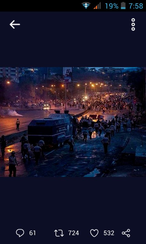 Traffic_lara's tweet photo. Caracas 5 30 al  recistencia activa https://t.co/wssXDiZC40