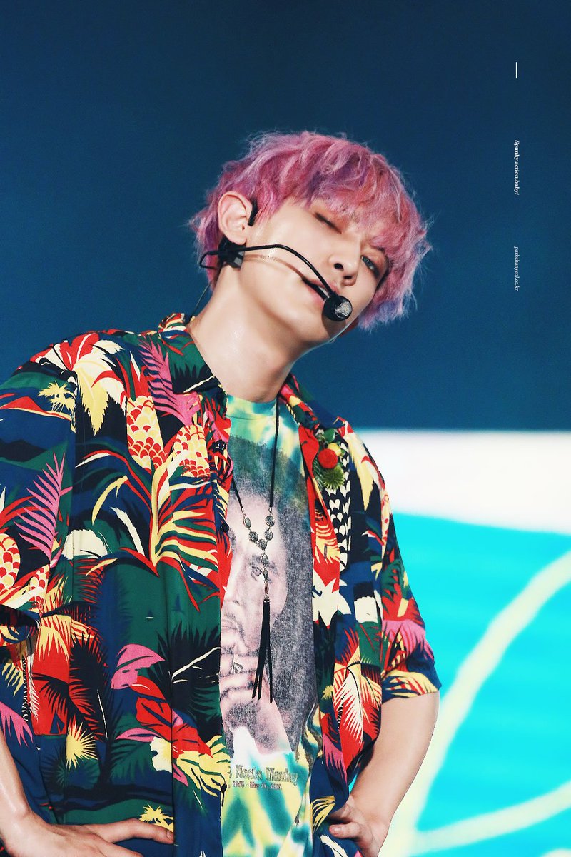 chanyeolit's tweet photo. 🌵🌴🌿🌱#EXO #KoKoBop #엑소 #CHANYEOL https://t.co/Jpq3wpudQw