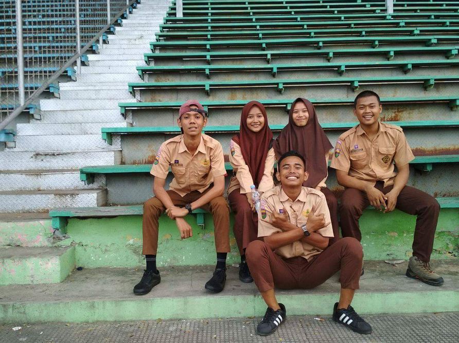 deboth1106's tweet photo. karna kalian adalah yang terbaik😘😍😂😂
-
-
-
#silapar #deboth #pesek #sulek #parjoss
#stadionteladan #dolandolan #modalnekad #lofyuubest https://t.co/plh8VgcPSs