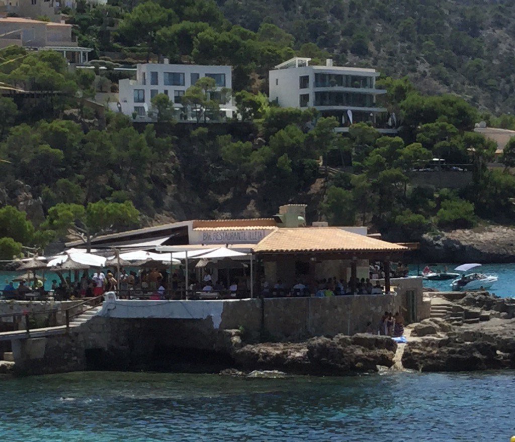 5460lynne's tweet photo. #Illeta Bar & Restaurant camp de mar https://t.co/bAeExtOJbf