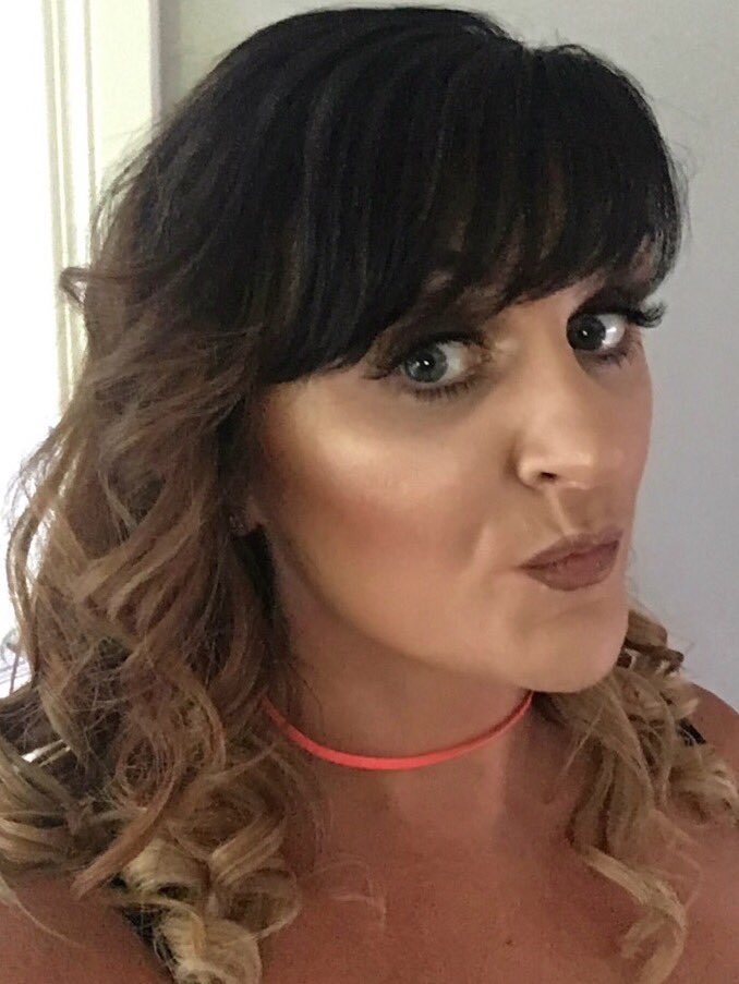 claire_scott99's tweet photo. Last nights hair & makeup ๐ ๐๐ผ๐น #LMD #makeupselfies #bestatwhattheydo https://t.co/cTt26aaQM2