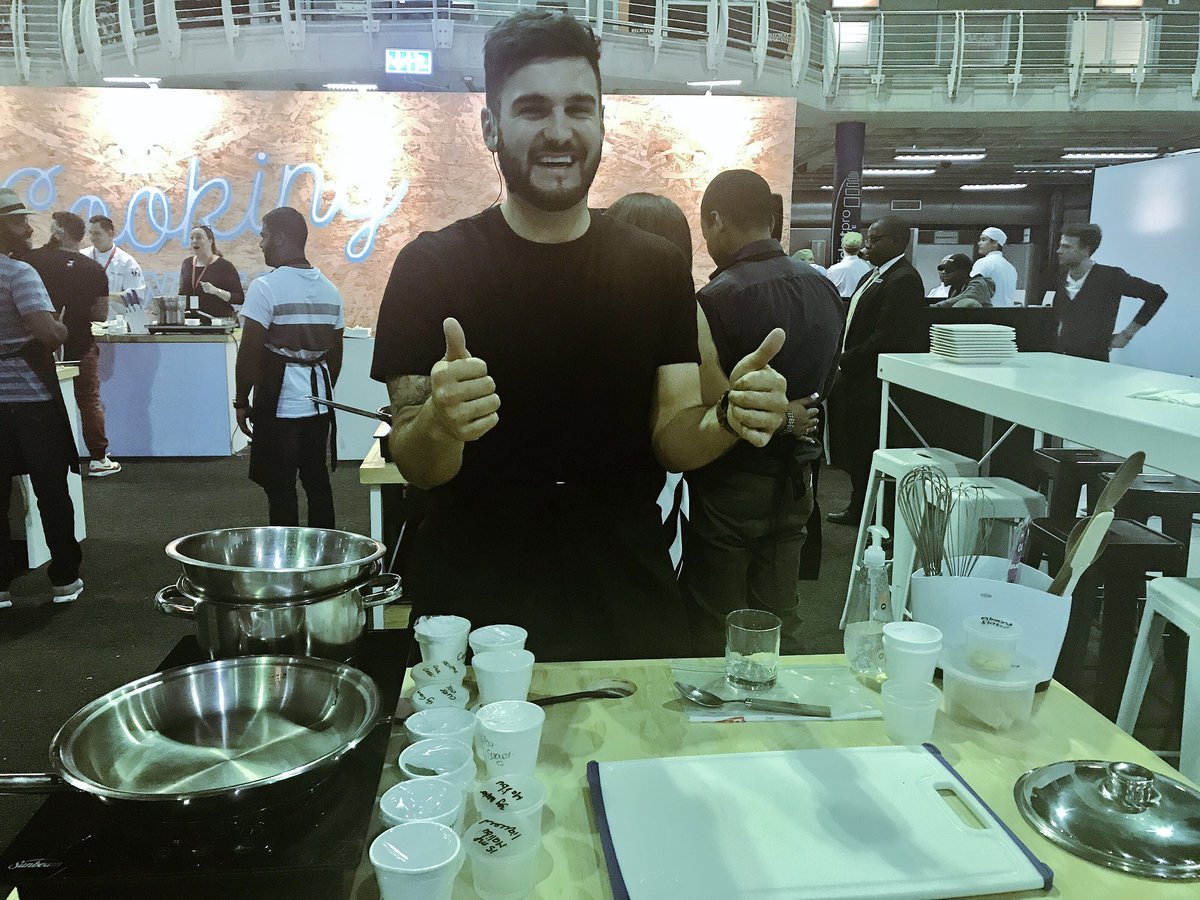 Karabo Mokgoko 🦄🌞 tweet media