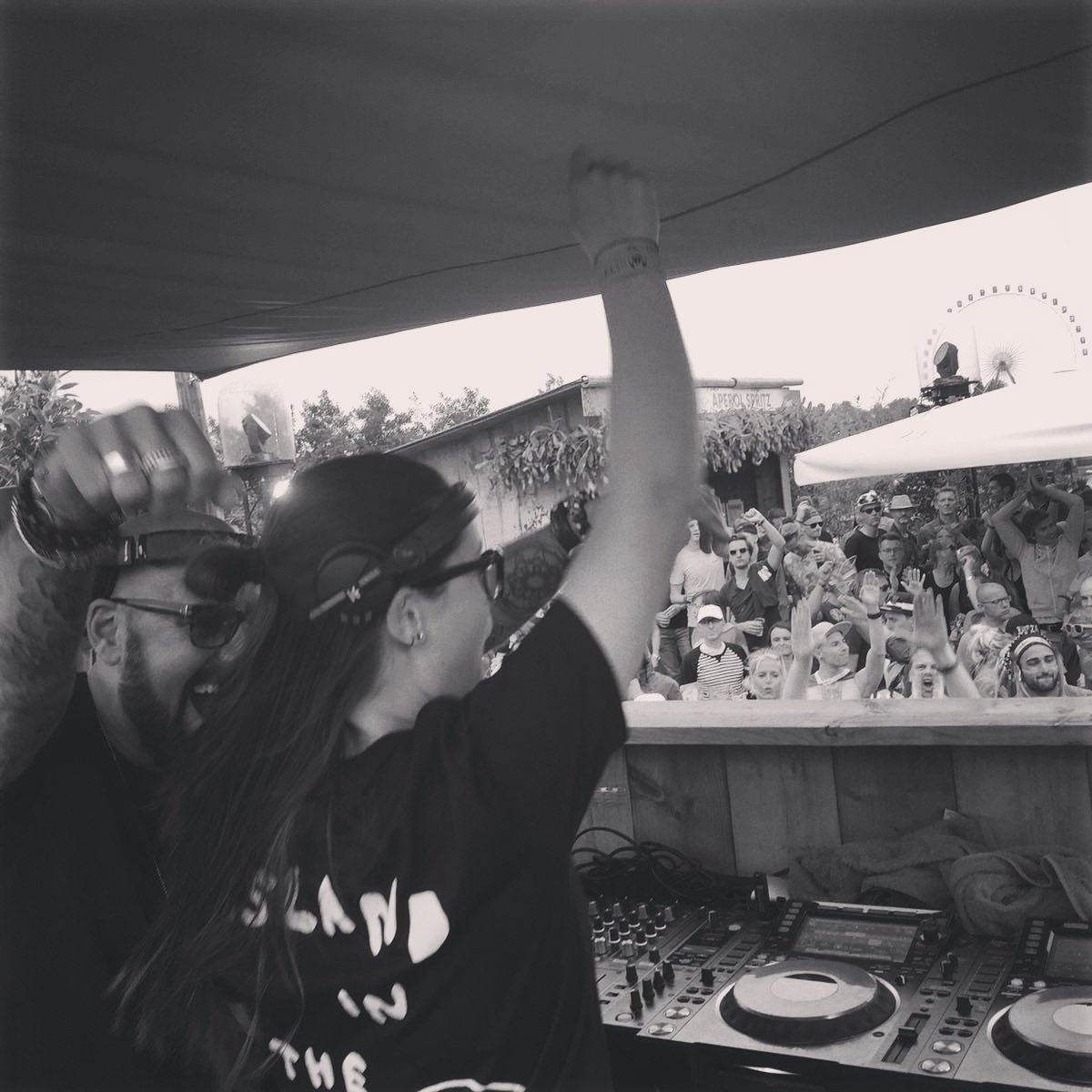 What a feeling <a href="/tomorrowland/">Tomorrowland</a> ❤
Last friday #leafstage together with my oldest daugther @Lunavandene #delafino #lunafino 
#housemusic