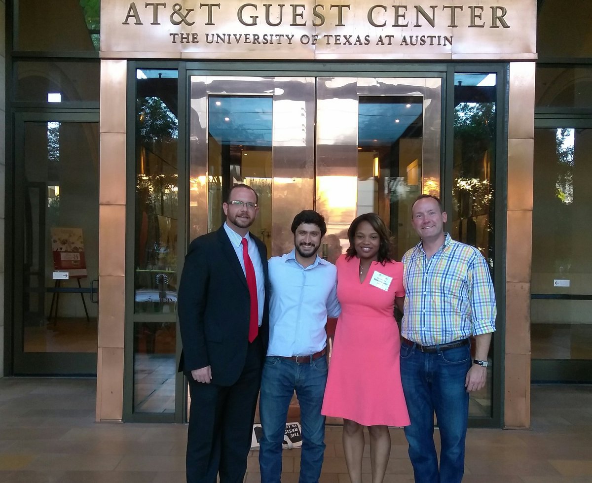 CandiceQuarles's tweet image. Some of the Texas delegation @LocalProgress @GregCasar @PhilipTKingston 
#LocalProgress17