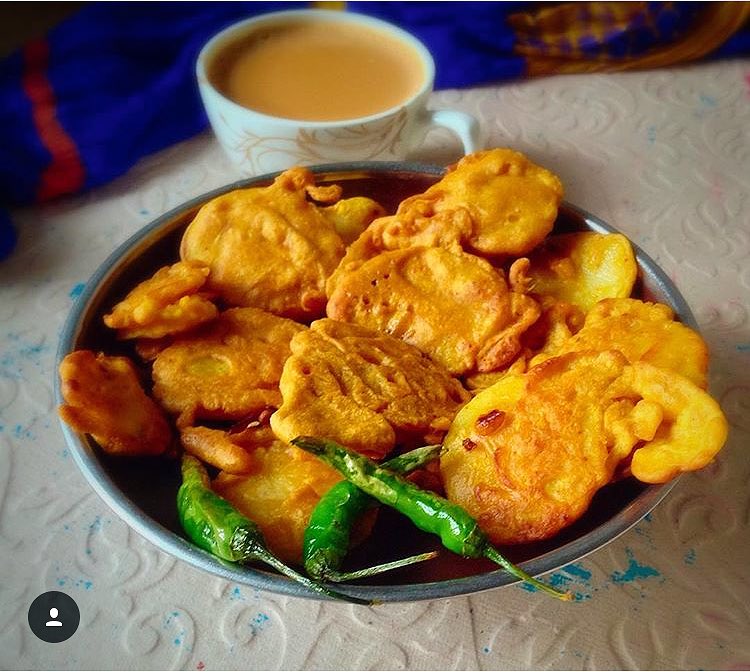 savory_tales's tweet photo. Because It's #ChaiPakodaDay and I can't resist 🤷🏻‍♀️

@VernikaAwal @RushinaMG https://t.co/PQcigr1qLz