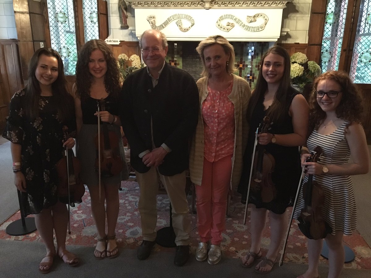 lumberjillsnb's tweet photo. With The Duke and Duchess of Loppem Castle in Belgium! #iwannabeaprincess #exportnb @MusicMusiqueNB @Gov_NB @JonnaBrewerCBC https://t.co/RIBksXwo9K