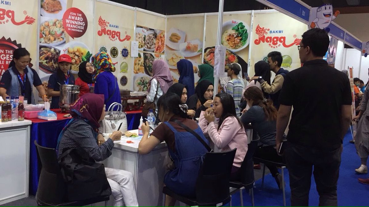 bakmi naga resto tweet media