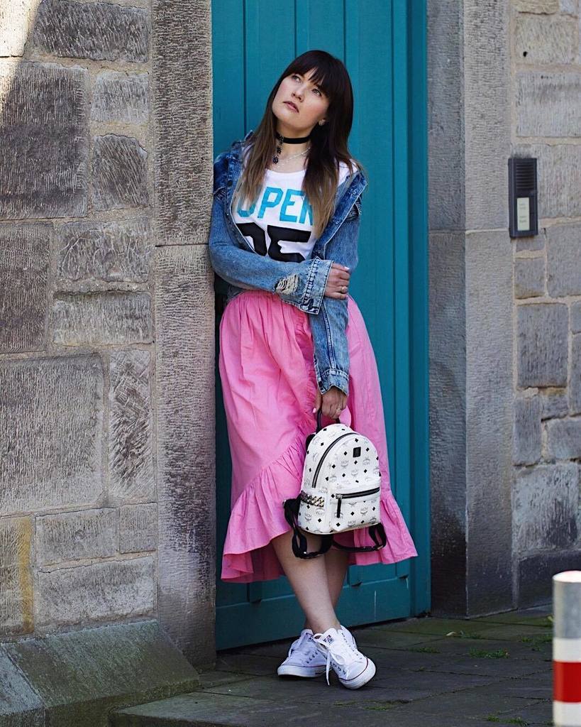 anastylevision's tweet photo. Trend colors for this summer: blue jeans and rose. I wish all of you to have a nice and sunny ☀️weekend 😃 https://t.co/ZBAe2PrvUb https://t.co/SVBNybIXNH