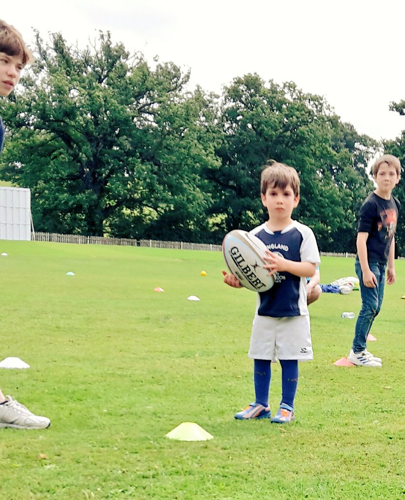 thevsportscamp's tweet photo. Few snaps from #Rugby this week! #PassBackwards #leadership #safe #fun #affordable #SportsCamp #Outdoors #MillHill #summerholidays https://t.co/nI1dMDNA53