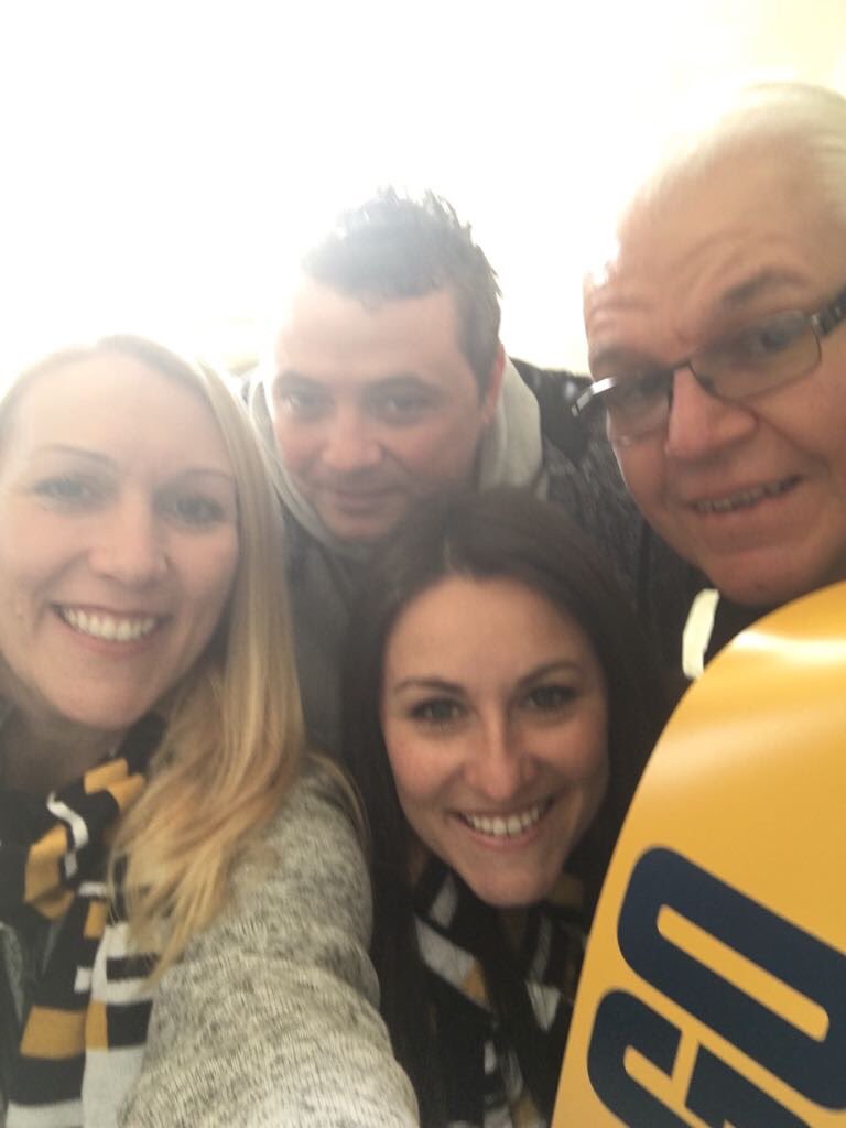77Hawksley's tweet photo. Watching the West Coast Eagles play 💙💛💙💛 https://t.co/7eaBK1xT4m