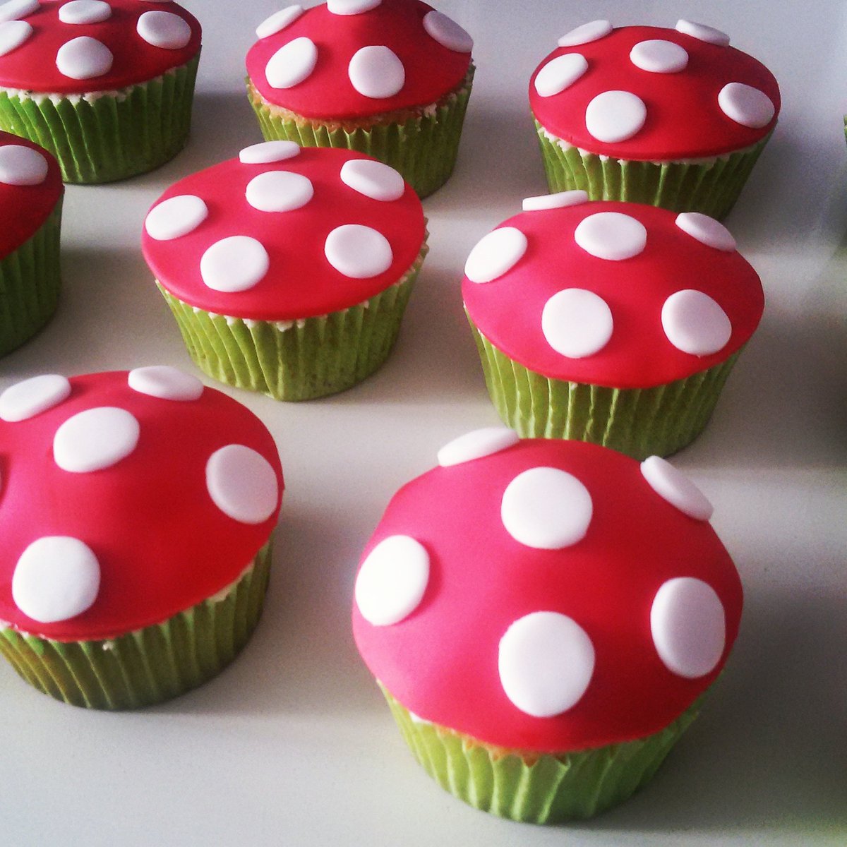 CUPdeCUPCAKES's tweet photo. En verano sigo reposteando!!...:) #Ideas #reposteria #MeEncanta #paratodoslosgustos https://t.co/GTonvKdTrD