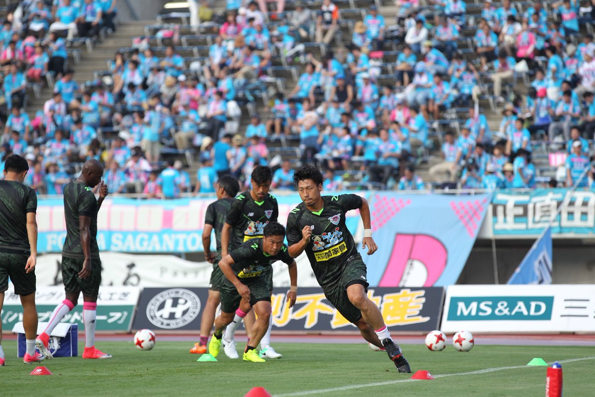 サガン鳥栖公式 本日アウェイでサンフレッチェ広島戦 間もなく18 30キックオフ 熱い応援よろしくお願いします 中継は Dazn Dazn Jpn T Co Axetvla4ba Sagantosu サガン鳥栖 サガン鳥栖公式 本日アウェイでサンフレッチェ広島戦 間もなく18 30キックオフ 熱い応援よろしくお願いします 中継は Dazn Dazn Jpn T Co Axetvla4ba Sagantosu サガン鳥栖
