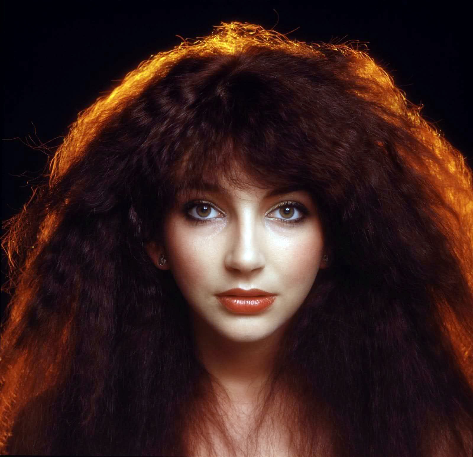 Happy Birthday Kate Bush 

Kate Bush - Babooskha

 