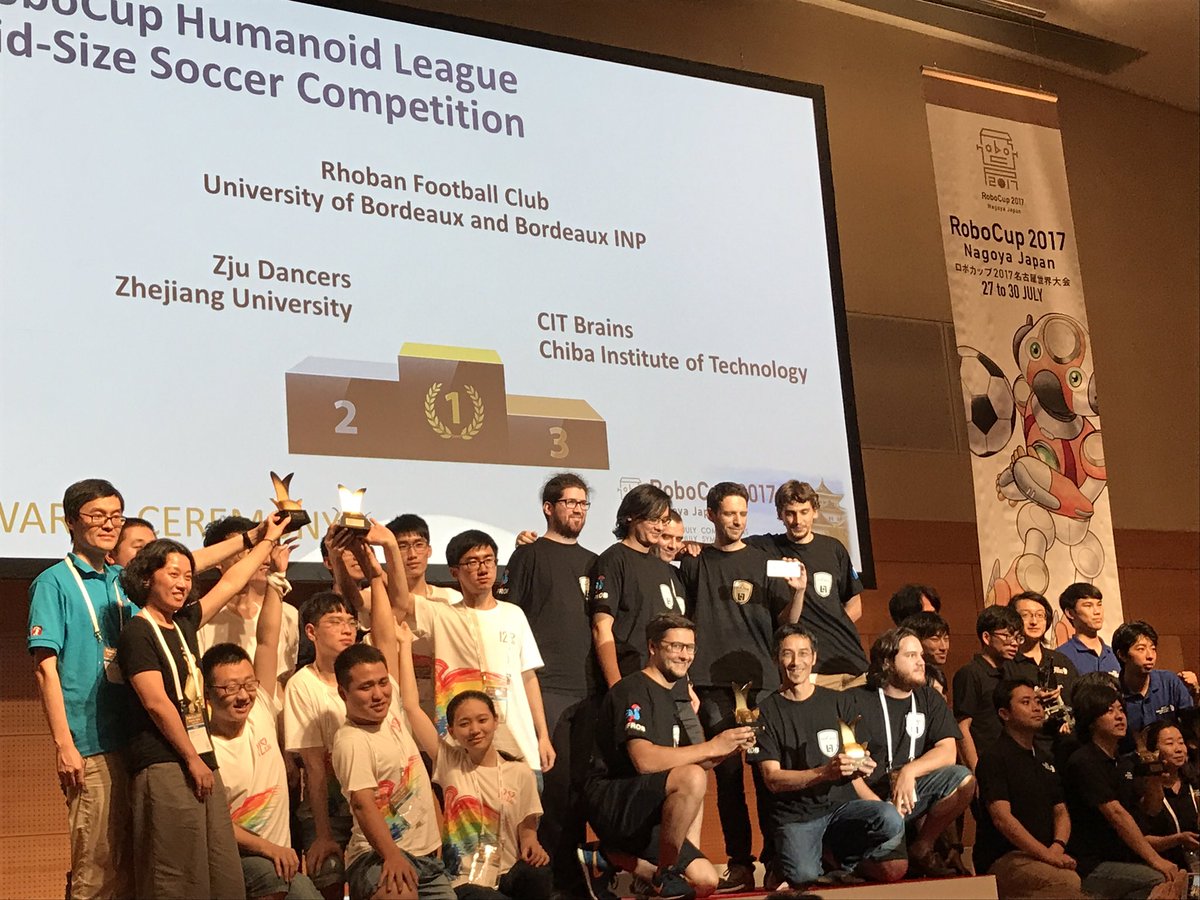 Mais aussi... Gagnant du soccer kidsize competition