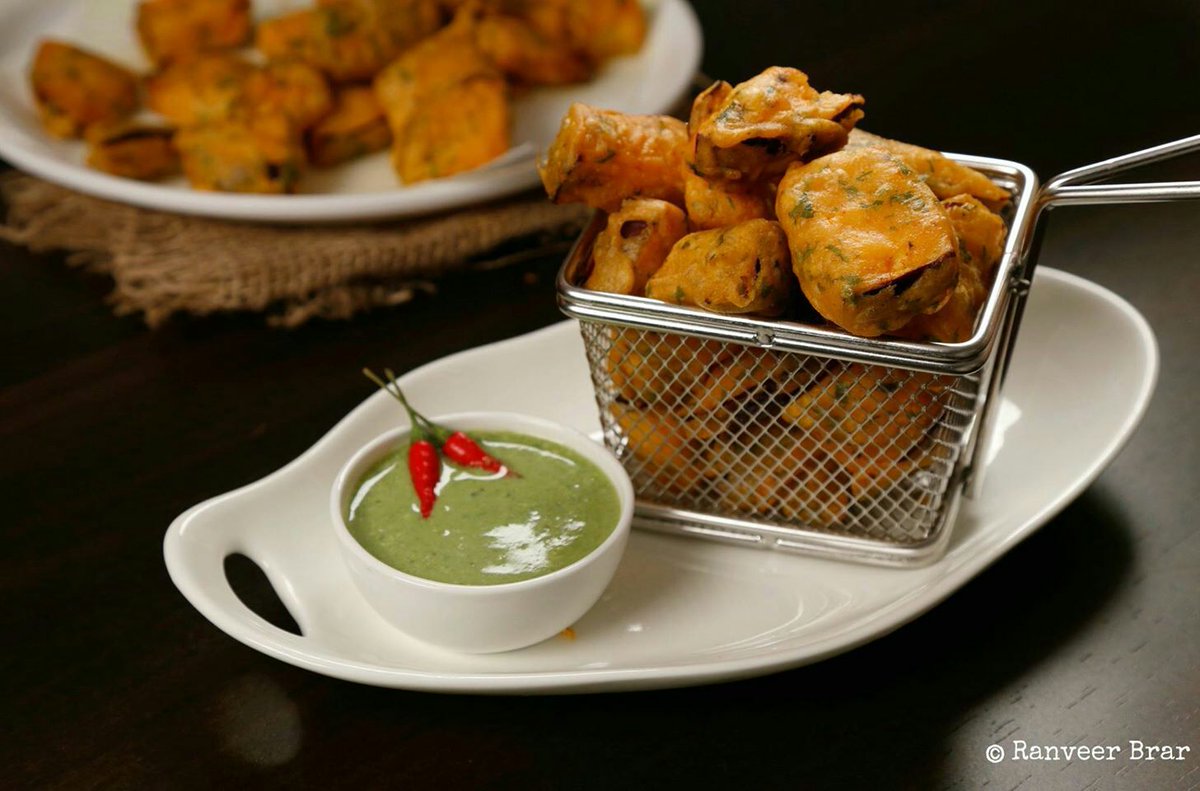 ranveerbrar's tweet photo. #Monsoon is best enjoyed with something fried. https://t.co/xYKwGDAR44
So what's your prep for #ChaiPakodaDay https://t.co/1V35sJiZsb