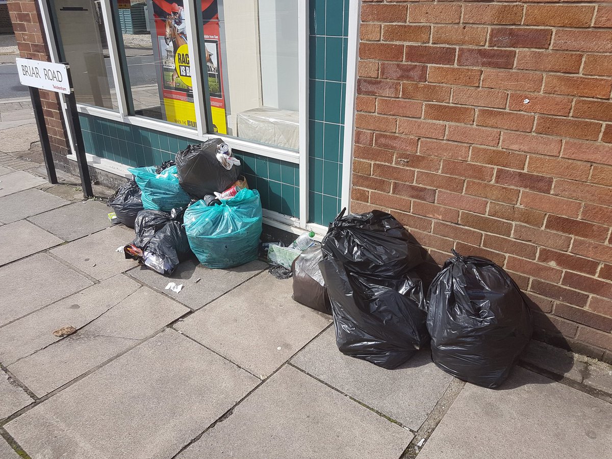 Hi <a href="/LBRUT/">Richmond Council</a> <a href="/pamfleming/">Pamela Fleming</a> popular fly tipping spot on Broad Rd needs attention again. Thx