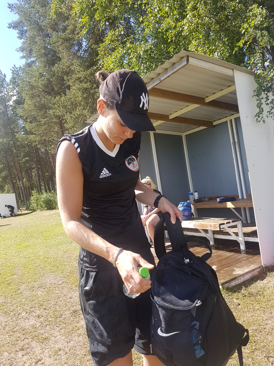 eupamusayj's tweet photo. Aijaijai ja lisää vaan vettä.. 5. sija on meidän! @tpvt01_02 taittui 1-0 -lukemin. #Laurakalmari #GoMimmit #Kokkola #OnNeKovia https://t.co/dBkATSVwLJ