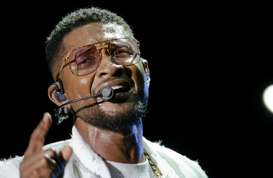 tstewart2's tweet photo. .@Usher turned out #CincyMusicFest &amp; brought @LilJon too. Lovers &amp; Friends took me back! Pics by @fuquaImages: https://t.co/9XWP2uQOeT @WCPO https://t.co/HJgthtzt0h