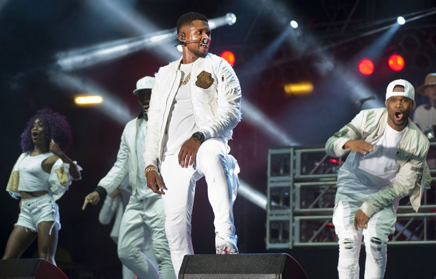 tstewart2's tweet photo. .@Usher turned out #CincyMusicFest &amp; brought @LilJon too. Lovers &amp; Friends took me back! Pics by @fuquaImages: https://t.co/9XWP2uQOeT @WCPO https://t.co/HJgthtzt0h