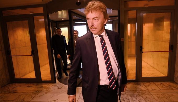 WPSportoweFakty's tweet photo. Poseł PiS wietrzył spisek, wulgarna odpowiedź i zaskakująca reakcja Bońka
https://t.co/gfIh9PWNRt https://t.co/tnmFqYwgD0