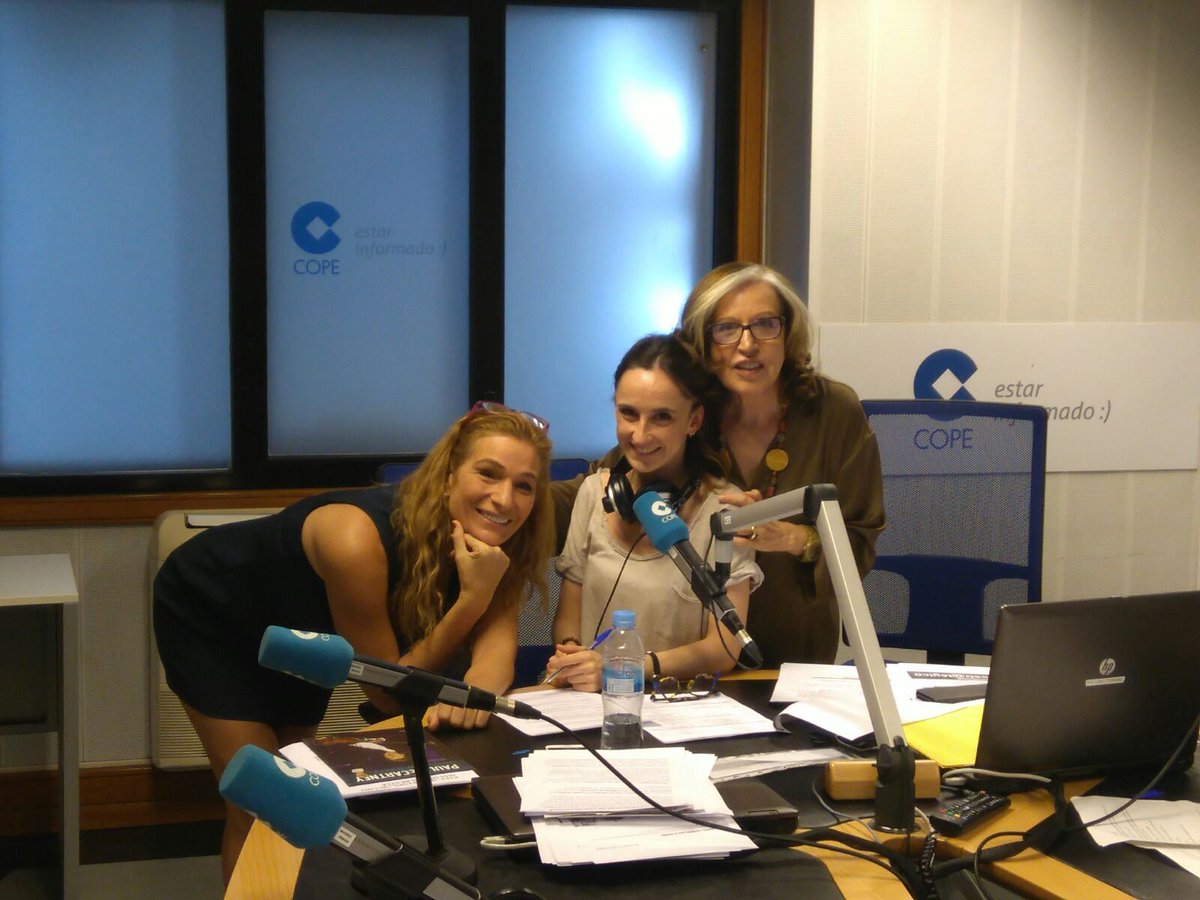.<a href="/Twisalobo/">Isabel Lobo</a> Disfrutando de la mañana del <a href="/findesemanacope/">Fin de Semana</a> con la #TertuliaDeChicas <a href="/irenelopezassor/">Irene López Assor</a> #LolaPérezCollado