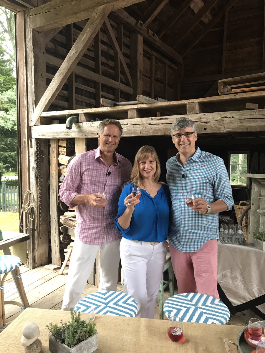 Croteaux's tweet photo. Watch @Croteaux Vineyards on CBS Sunday Morning, this morning at 9:49! #rosé #SundayMorning @MoRocca https://t.co/TFiXnZYtOW