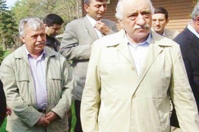 Ahmet Hakan: Bu adam hepimizle kafa bulup alay ediyor | #MedyaTava
shar.es/1TlBPu